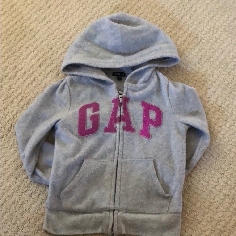 Grey gap fleece